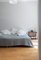 2ndhomes Charming 1BR Apartment w Sauna