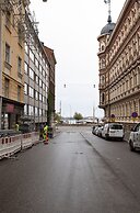 2ndhomes Beautiful & Modern Attic Studio
