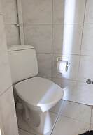 2ndhomes Charming 2BR Home w Balcony