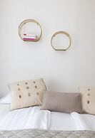 2ndhomes Charming 2BR Home w Balcony