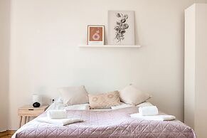 2ndhomes Spacious & Cozy 1BR Home