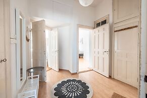 2ndhomes Spacious & Cozy 1BR Home