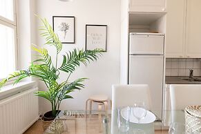 2ndhomes Spacious & Cozy 1BR Home