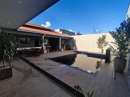 Casa Top com Piscina Aquecida Completa