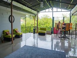 Arenal Sloth Hostel