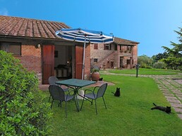 Sunflower apt With Shared Pool Family fun