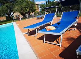 Sunflower apt With Shared Pool Family fun