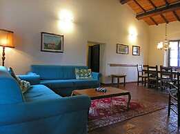 Sunflower apt With Shared Pool Family fun