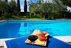 Sunflower apt With Shared Pool Family fun