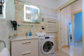 Rivoltella Apt With Pool 600m From Lake