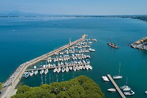 Rivoltella Apt With Pool 600m From Lake