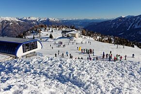 Rebecca s House few Steps From Skiing