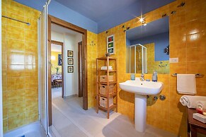 Rebecca s House few Steps From Skiing