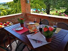 Mustard apt With Shared Pool