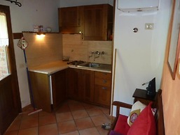 Mustard apt With Shared Pool