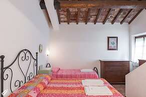 Mustard apt With Shared Pool