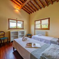 Villa Faccioli Magnolia With Shared Pool