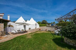 La Casa Sulla Roccia Trulli Pool