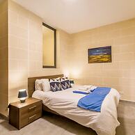 Siku Gozitan House With Pool hot tub