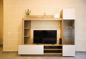 Siku Gozitan House With Pool hot tub