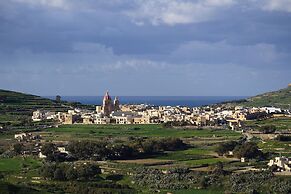Villayana Gozitan Farmhouse With Pool
