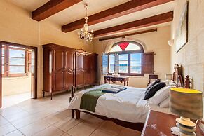 Villayana Gozitan Farmhouse With Pool