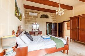 Villayana Gozitan Farmhouse With Pool