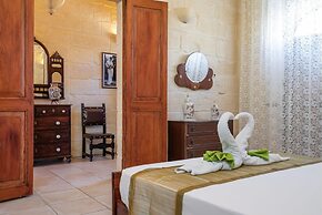 Villayana Gozitan Farmhouse With Pool