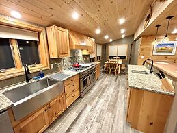 Adirondack Lake Cabins