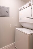 Mountain View 2 Bedroom Condo-Top Floor