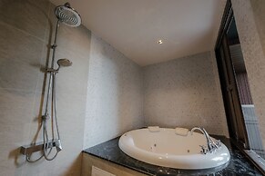 RICHMANN RESORT HOTEL HATYAI