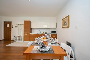 Residenza Rocca Del Lago 4