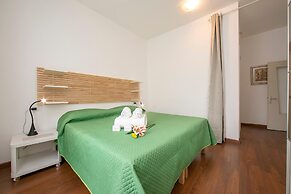 Residenza Rocca Del Lago 4