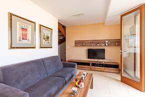 Harbour Views Gozitan Villa Shared Pool