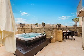 Harbour Views Gozitan Villa Shared Pool