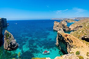 Harbour Views Gozitan Villa Shared Pool