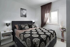 Apartments Vista Royal