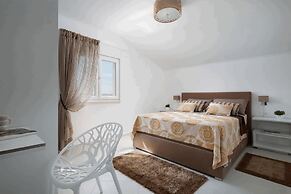 Apartments Vista Royal