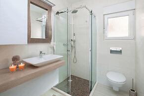 Apartments Vista Royal