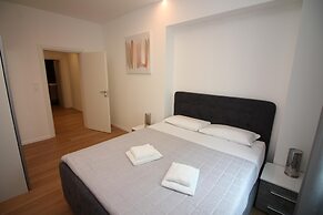 Boutique Apartment 9