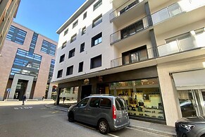 Boutique Apartment 6