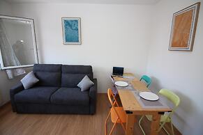 Santi Apartment Few Min From Lake