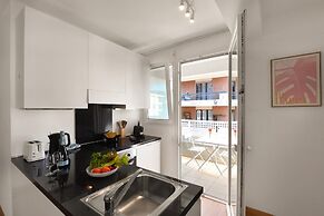 Santi Apartment Few Min From Lake