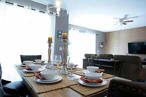 Amazing 6 Bedrooms 5 Bathrooms At Champions Gate