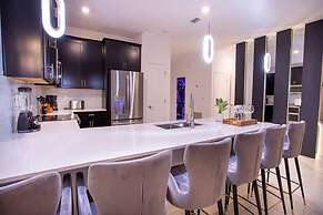 New Home at Storey Lake 8bedrooms e 5bathrooms