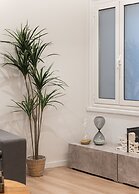 Acropolis Holmes Residence