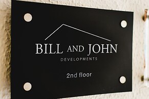 Acropolis Holmes Residence