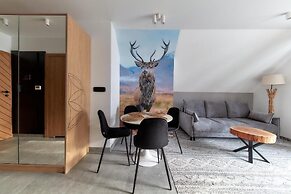 Tatra Square Apartments