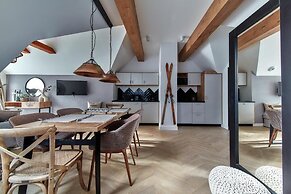 Tatra Square Apartments