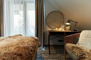 Tatra Square Apartments